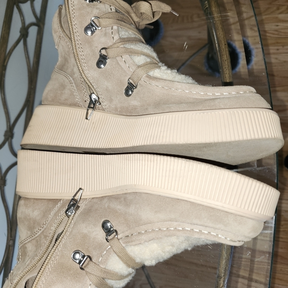 Dolce Vita Cozy Tan Shearling Women's Boots - Picture 2 of 5